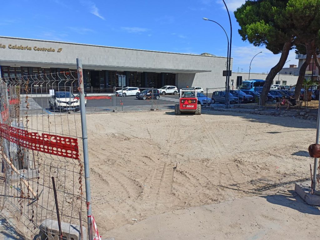 Lavori Piazza Garibaldi Parcheggi