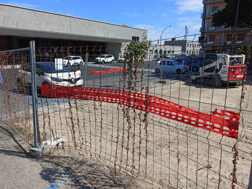 Lavori Piazza Garibaldi Parcheggi