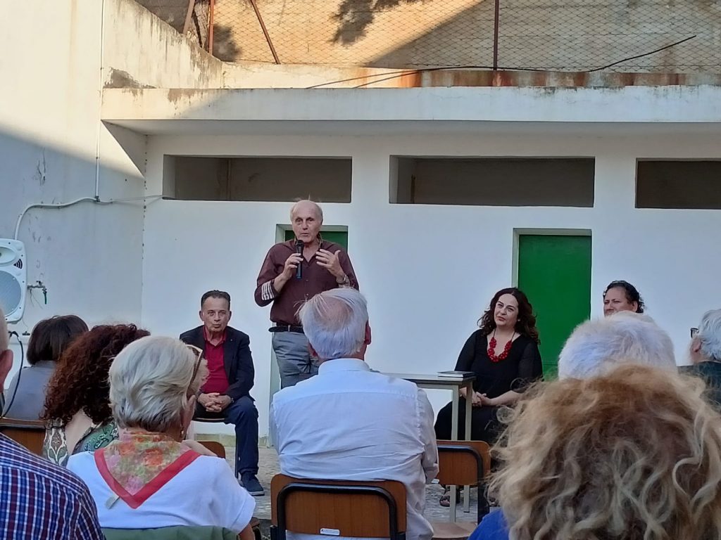 Presentazione libro Tonino Perna