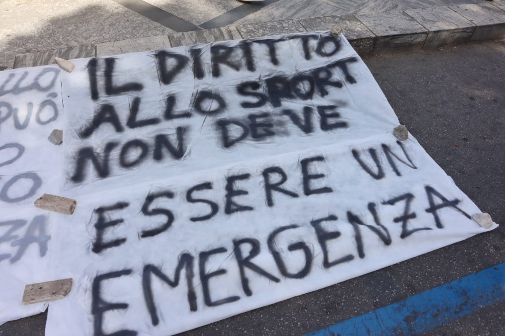 Protesta società sportiva Elio Sozzi giornata dello sport reggio calabria