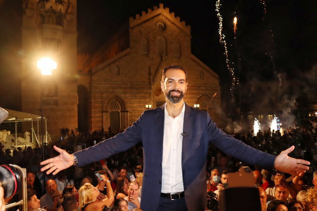 cateno de luca federico basile piazza duomo