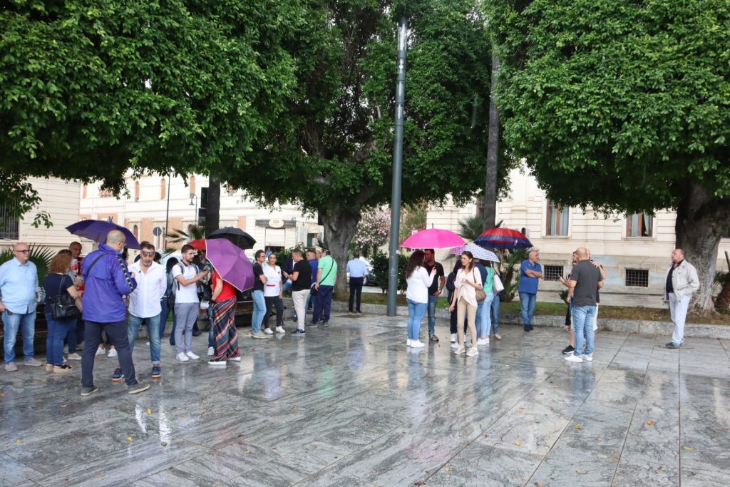 protesta dipendenti cliniche private