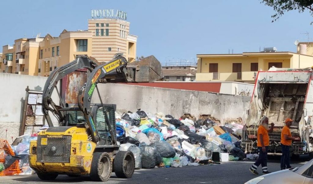 straordinaria raccolta spazzatura ciccarello teknoservice