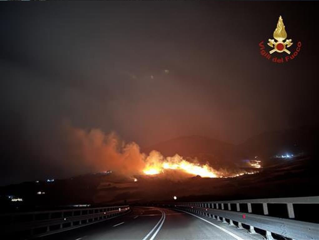 vigili del fuoco incendio palermo1