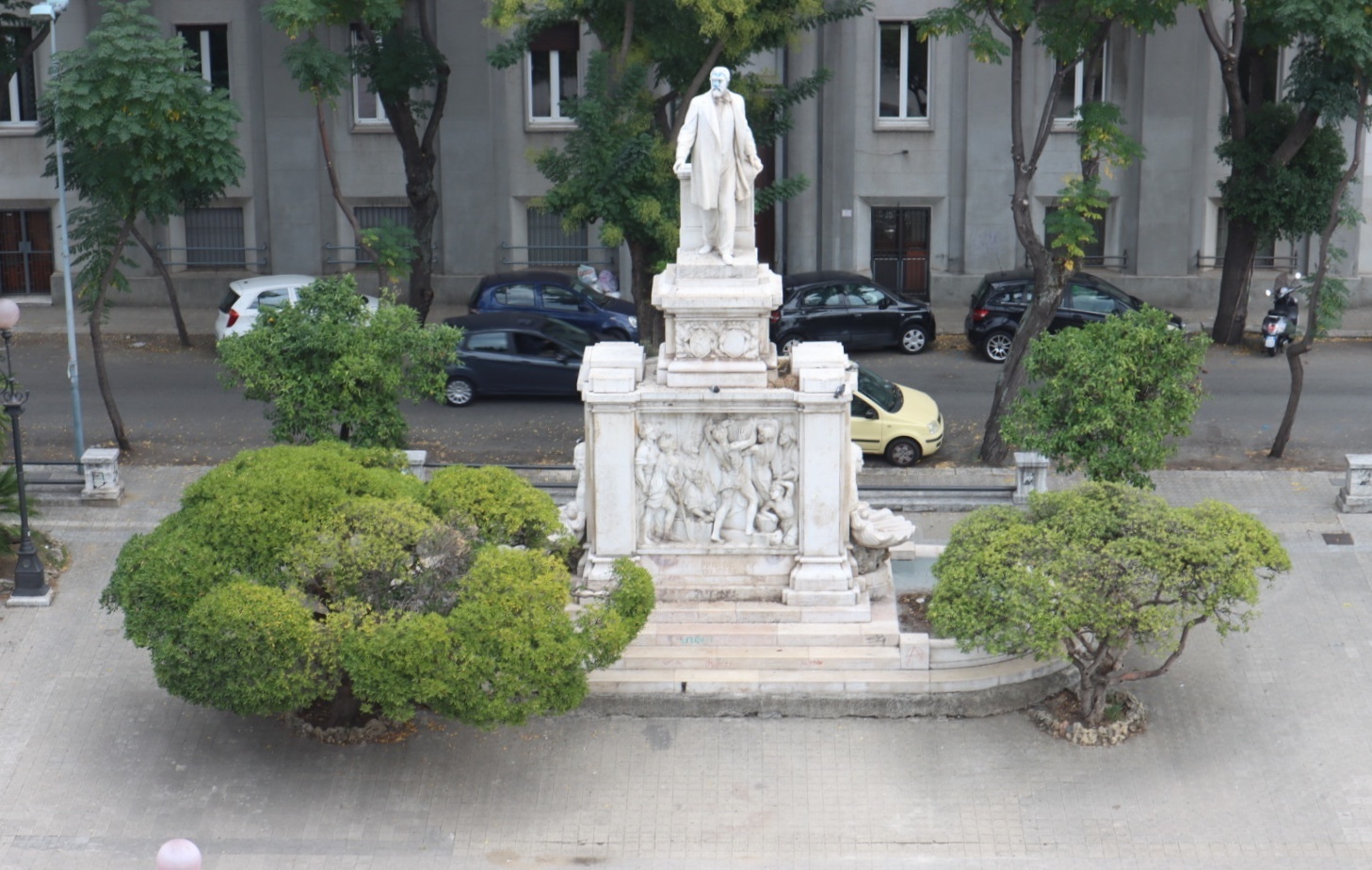 Piazza De Nava