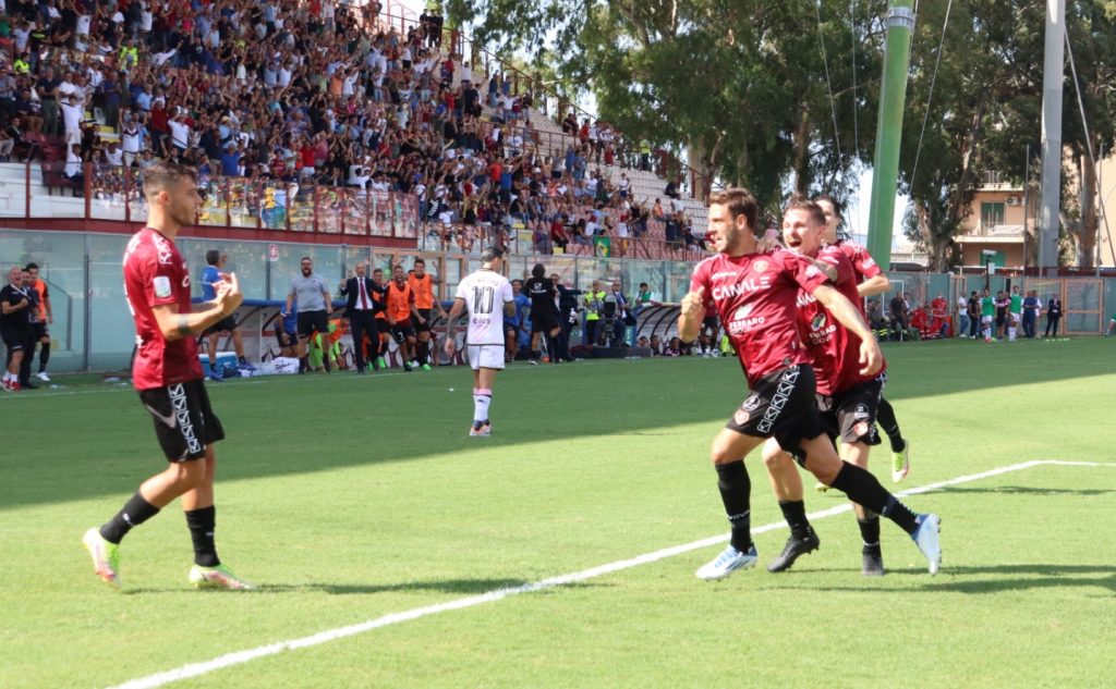Reggina-Palermo esultanza gol Liotti