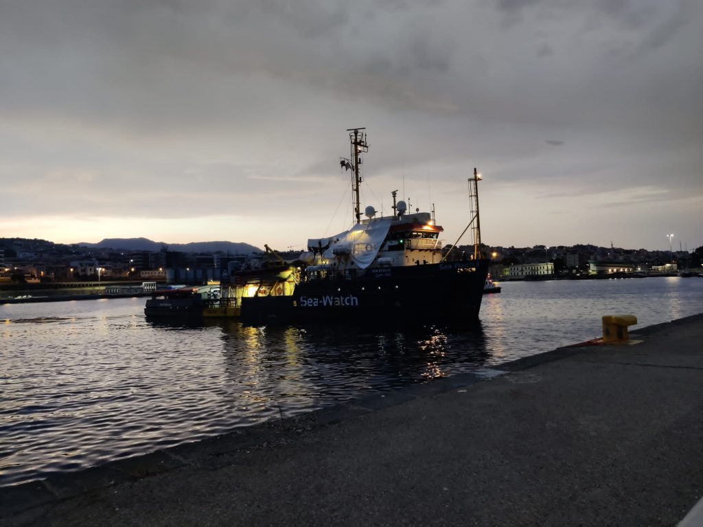 Sea-Watch sbarco migranti