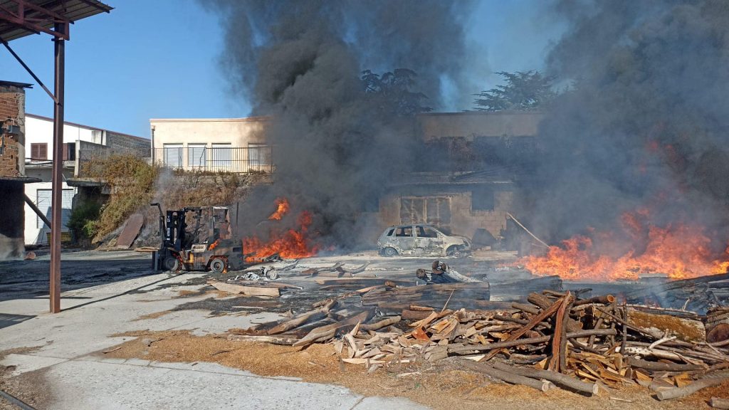 incendio frantoio san procopio