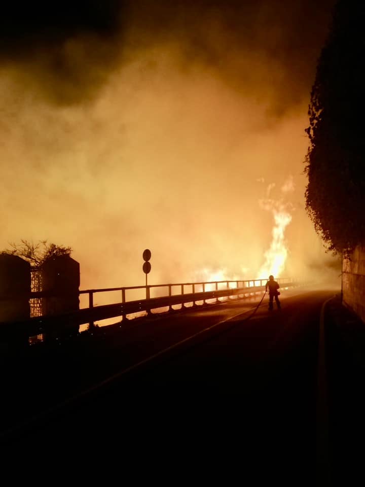 incendio sterpaglie tra bagnara e favazzina