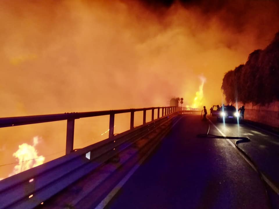 incendio sterpaglie tra bagnara e favazzina