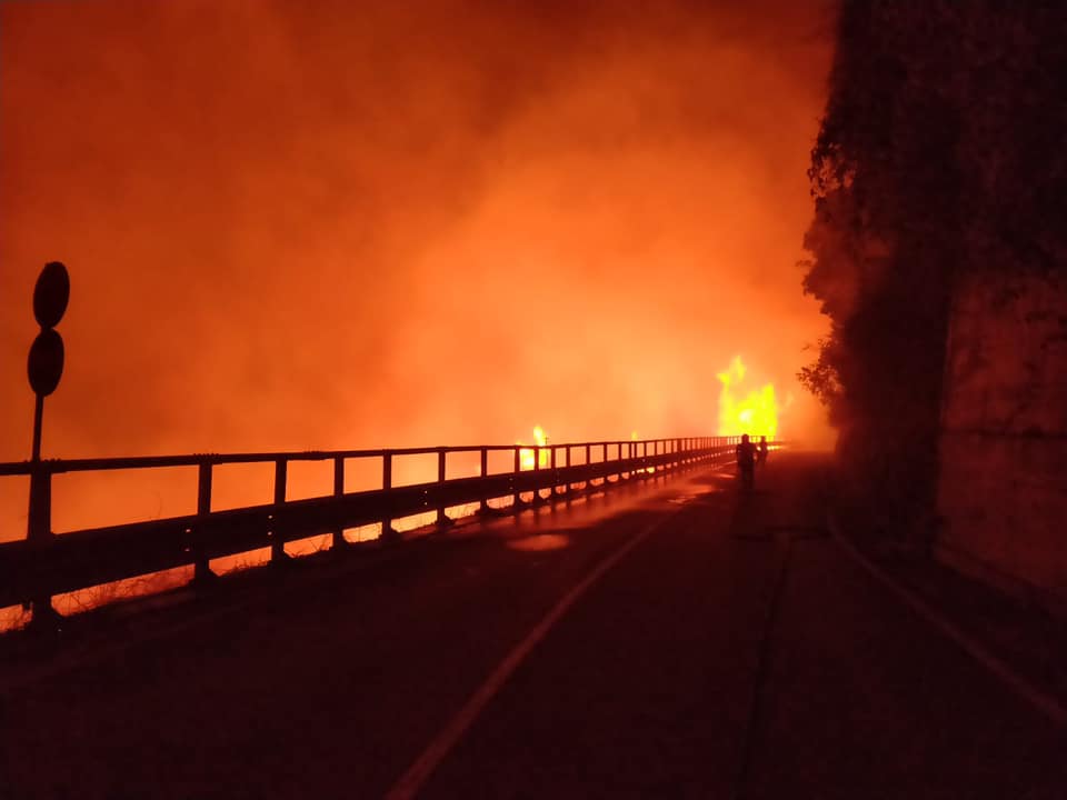 incendio sterpaglie tra bagnara e favazzina