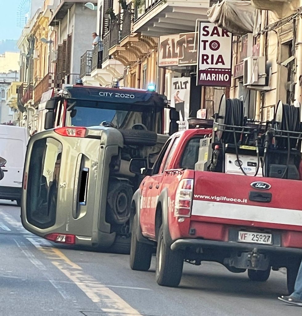 incidente via san francesco da paola