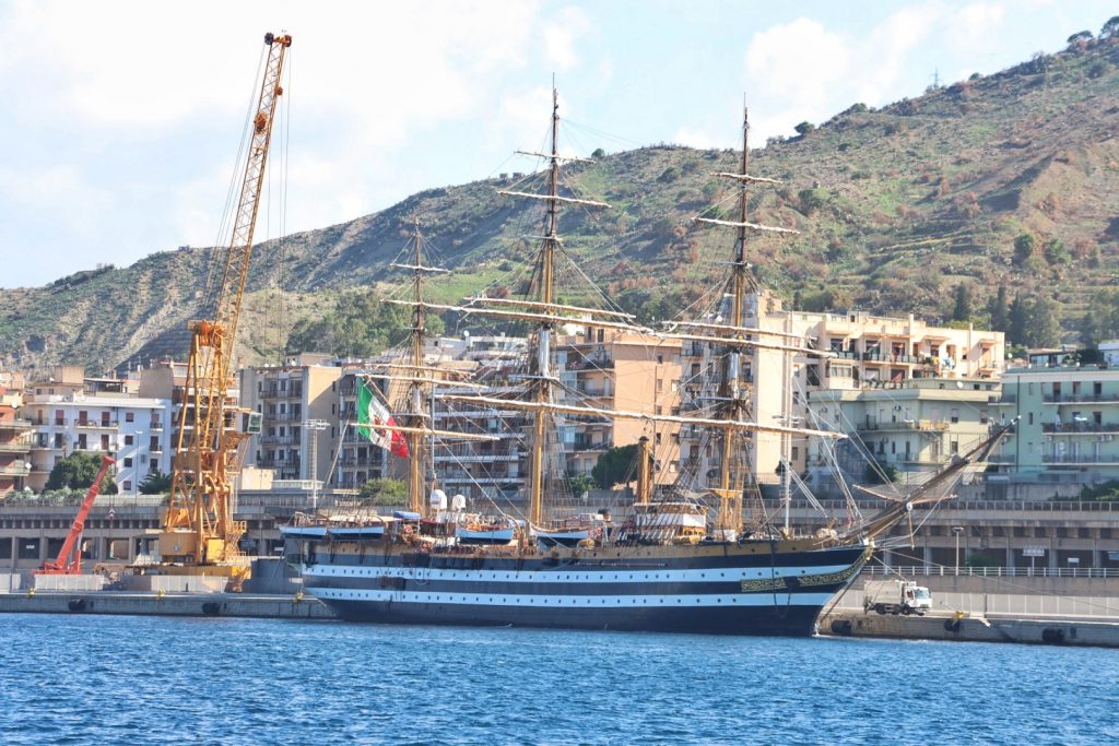 nave amerigo vespucci