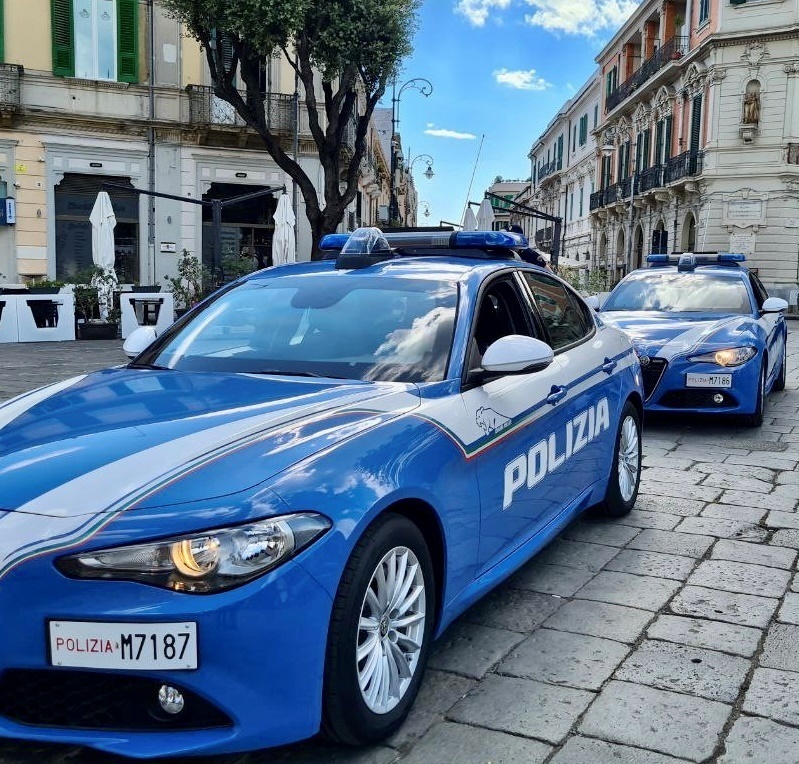 nuove auto polizia messina