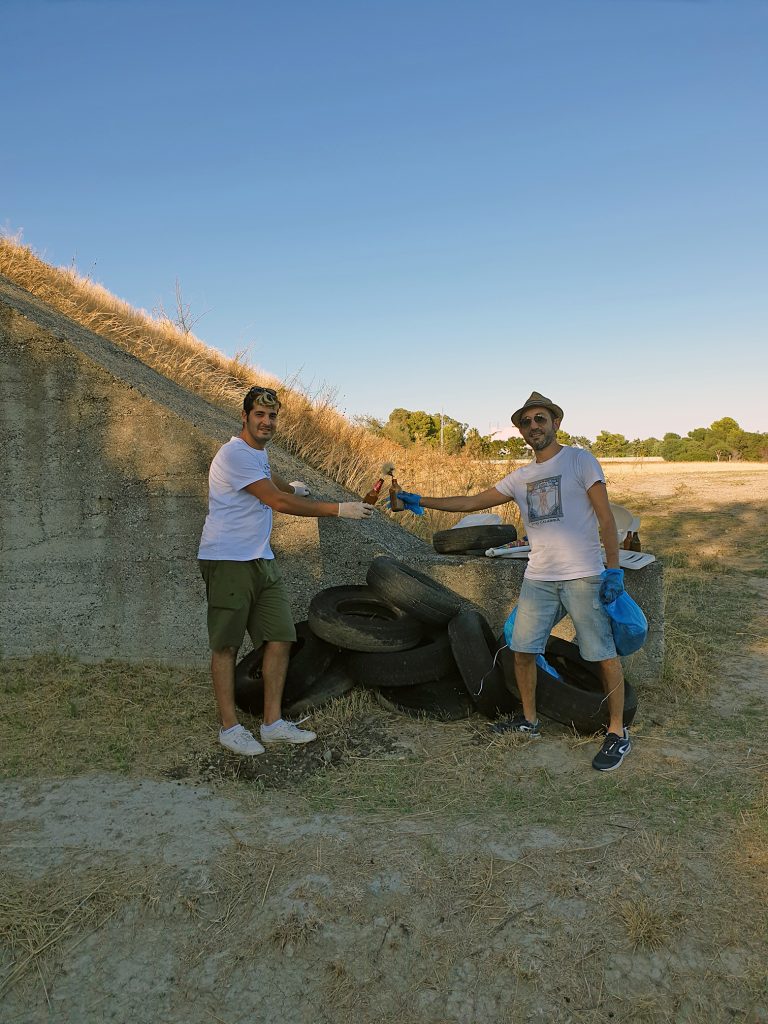 Pulizia Spiaggia Naturista Stignano