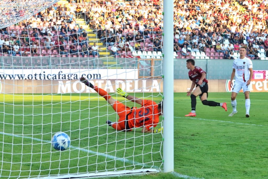 Reggina-Cosenza gol Pierozzi