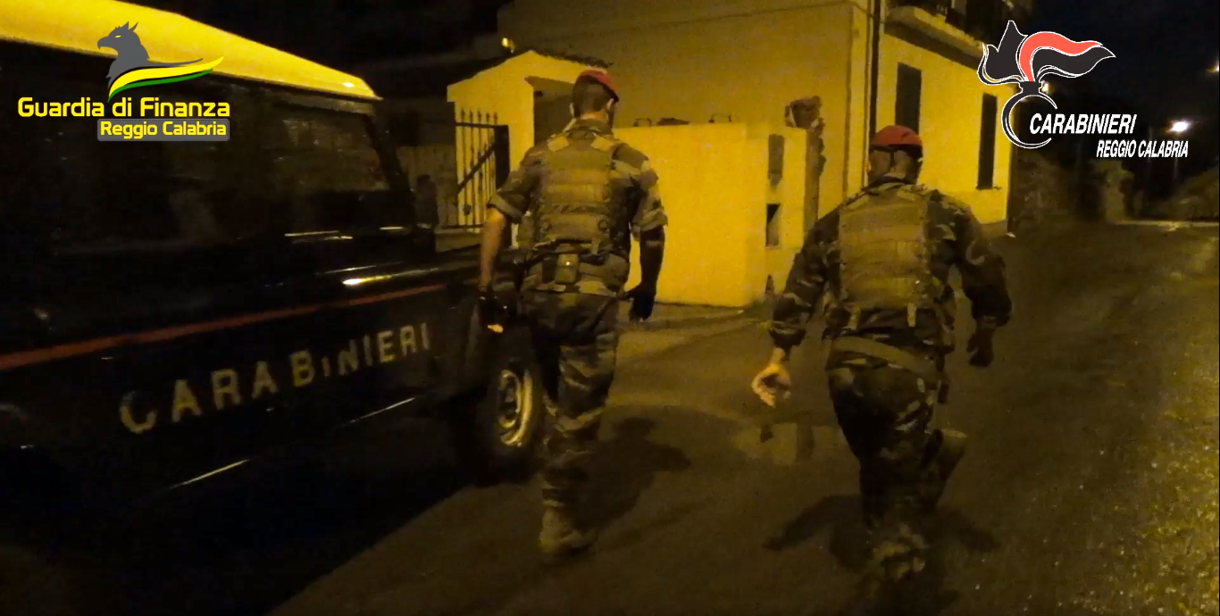 guardia di finanza carabinieri reggio calabria notte