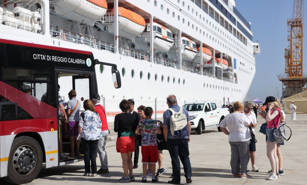 nave da crociera reggio calabria