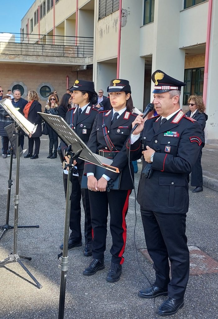 Scuola Pizi di Palmi iniziativa Giornata contro la violenza sulle donne