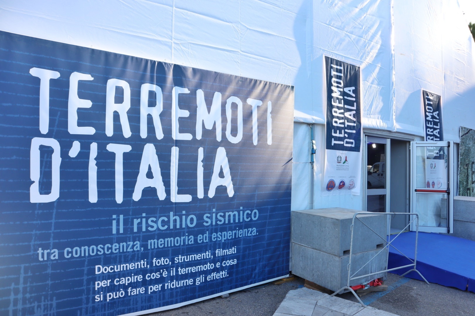 Terremoti Ditalia Lunedì A Palermo Linaugurazione Della Mostra Itinerante Della Protezione Civile 0985