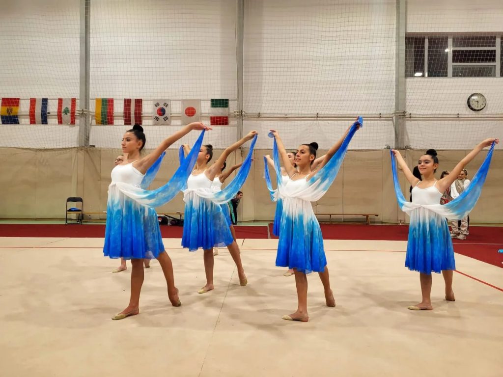 Ritmica Restart 11 medaglie in Ungheria