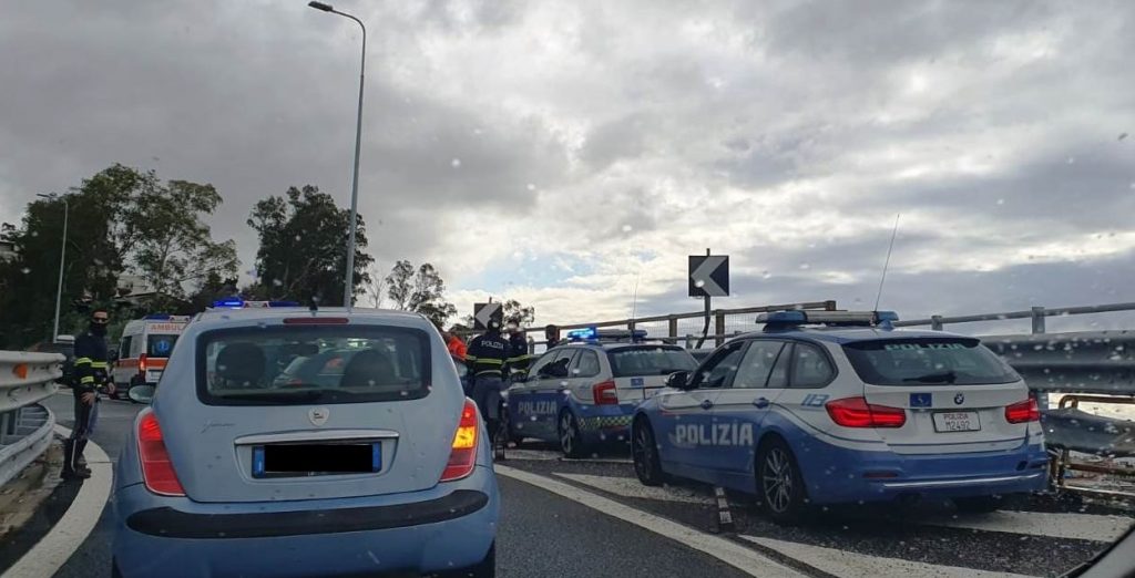 incidente rampa autostrada polizia stradale