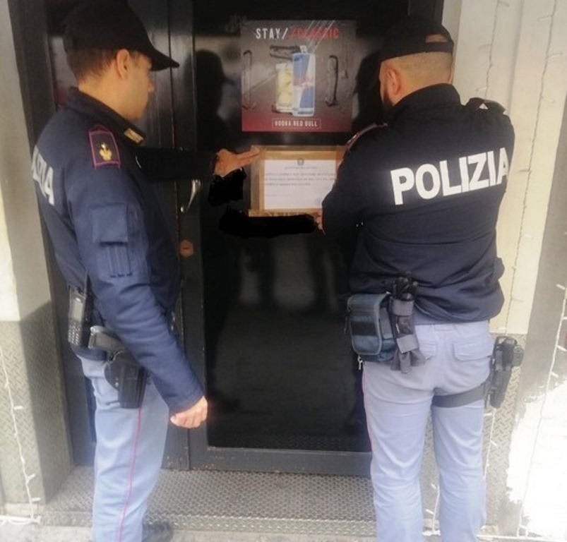 polizia sequestro locale