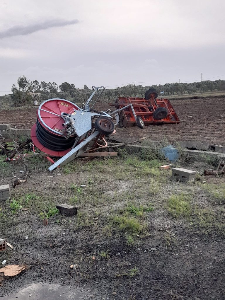 tornado isola capo rizzuto