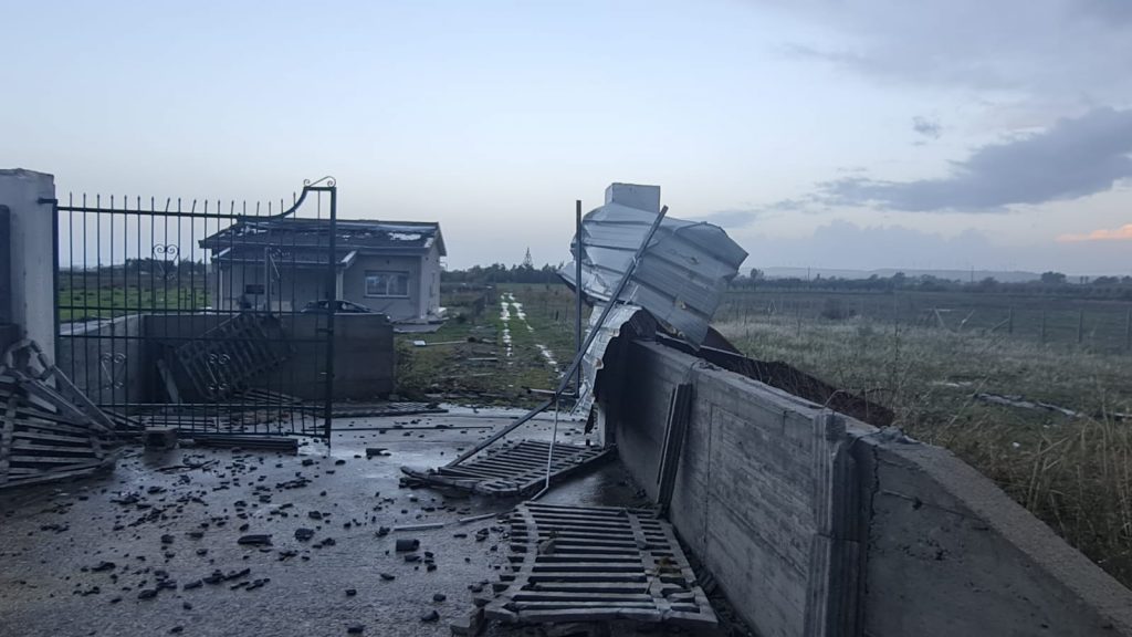 tornado isola capo rizzuto