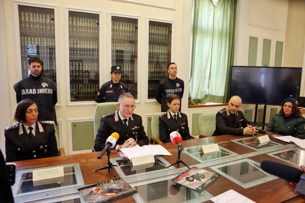 carabinieri forestali conferenza stampa