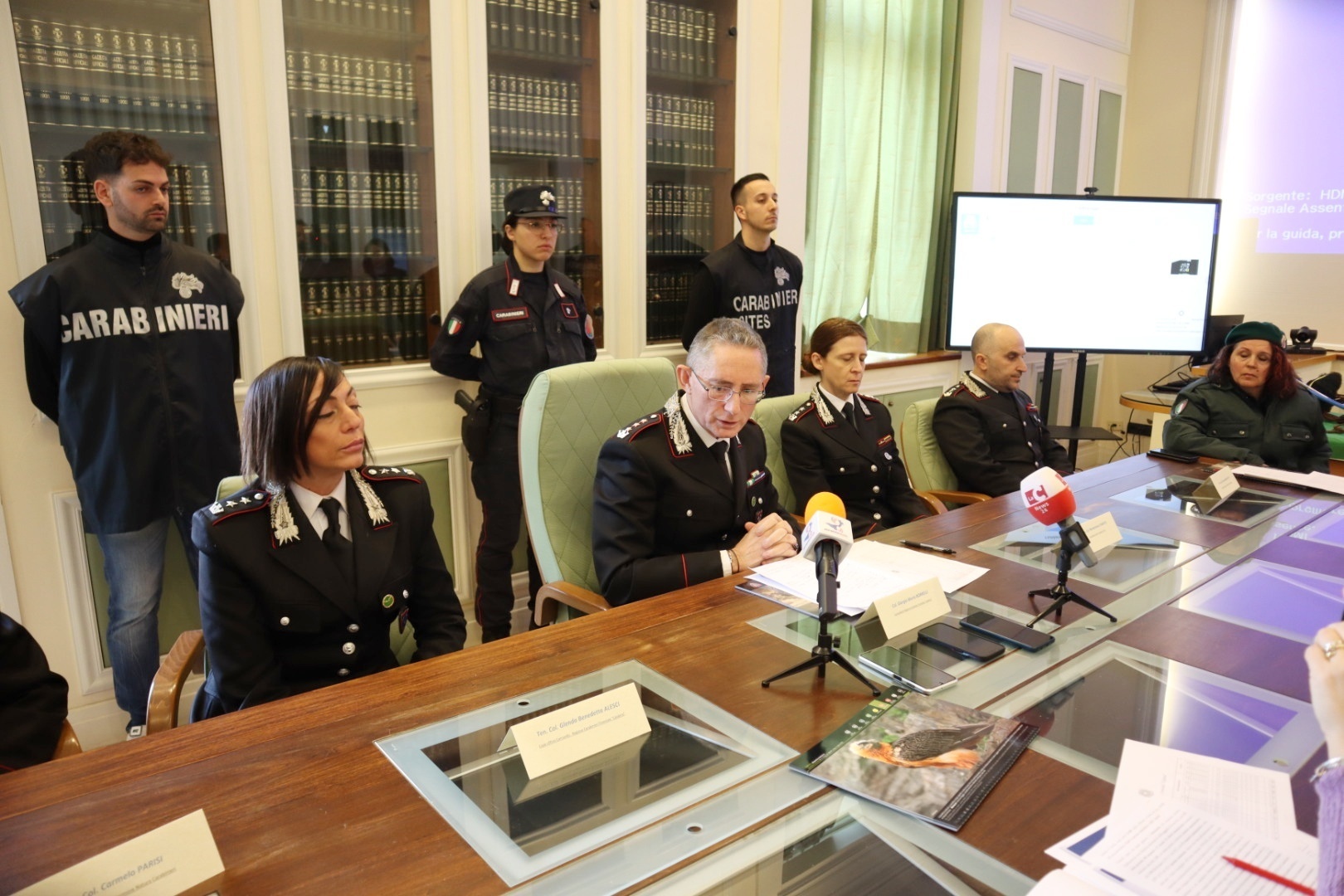 carabinieri forestali conferenza stampa