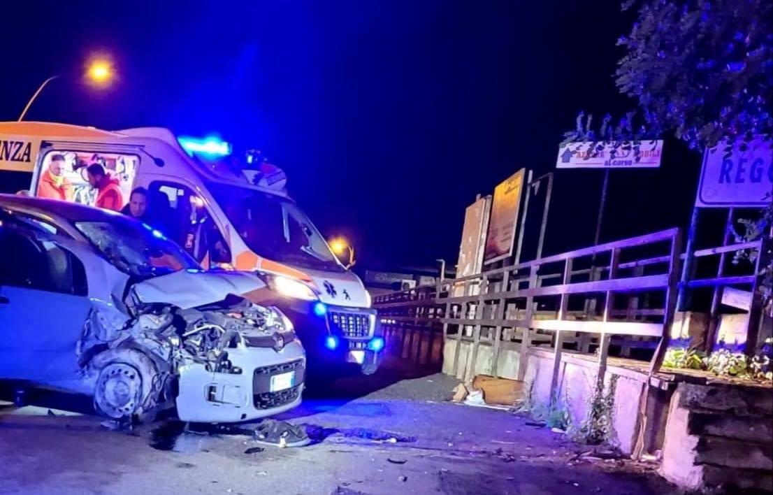 incidente ambulanza notte