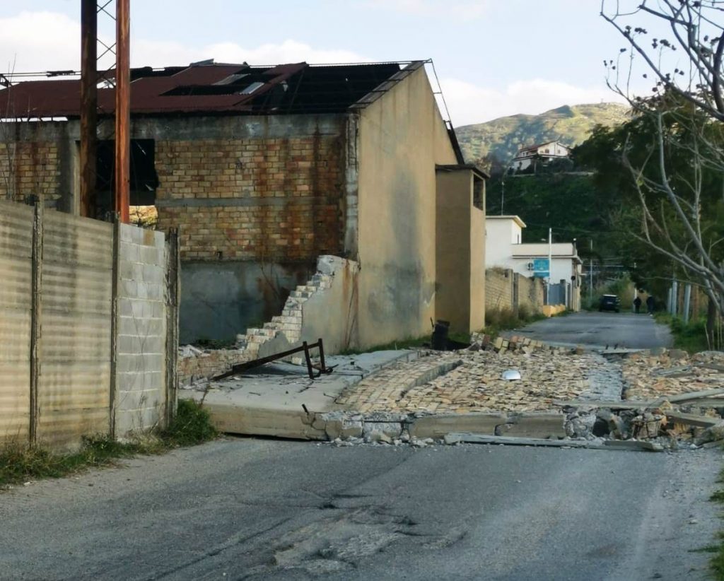 Cade muro Bovetto a Reggio Calabria (2)