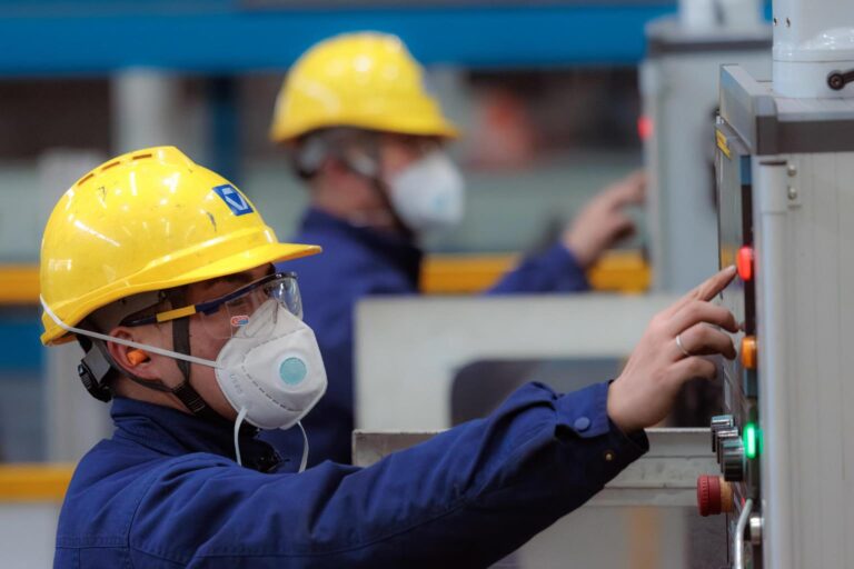 Lavoro in fabbrica