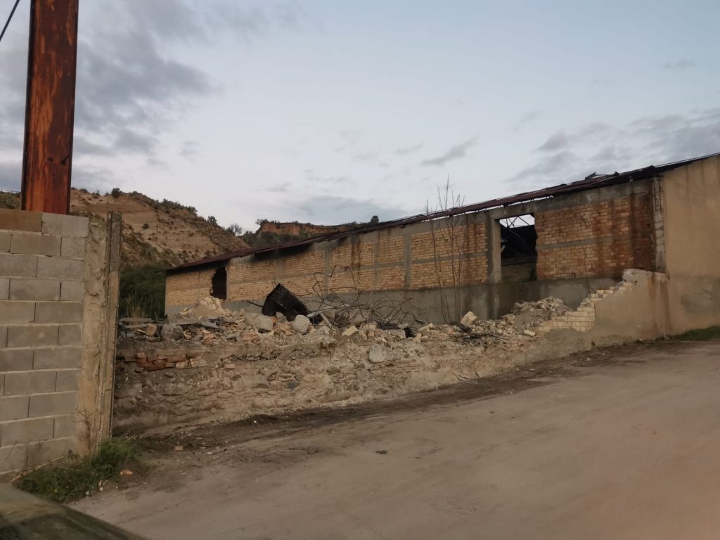 Ripulita strada dopo caduta muro a Bovetto, Reggio Calabria
