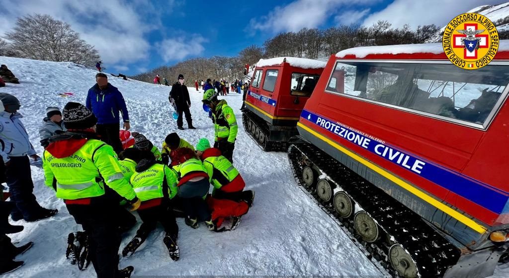 soccorso sulla neve protezione civile soccorso alpino speleologico