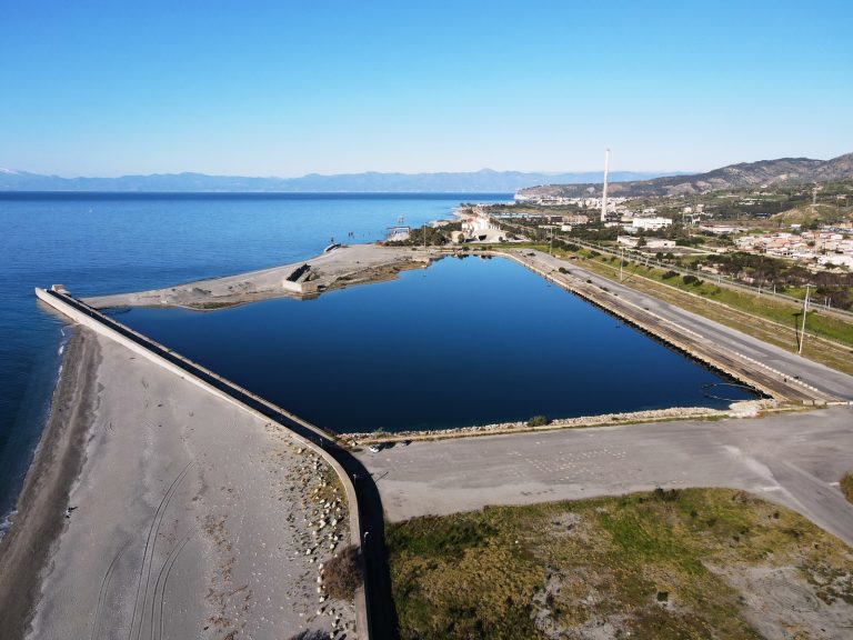 Porto di Saline Joniche dall'alto