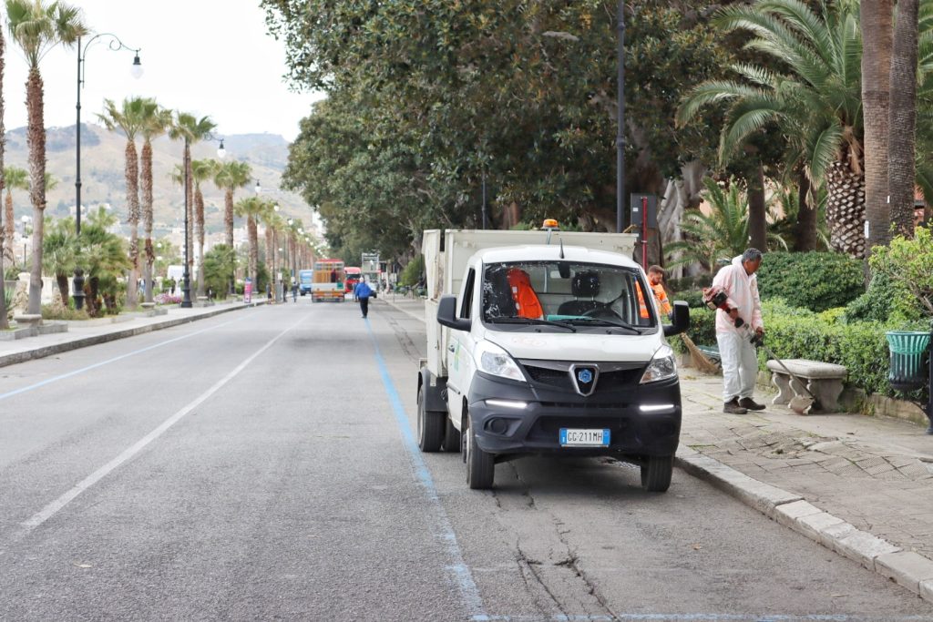 Allestimento arrivo Giro di Reggio Calabria via Marina