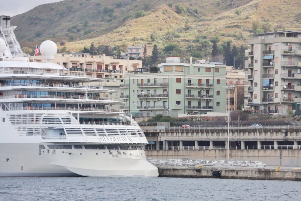 Nave crociera reggio calabria