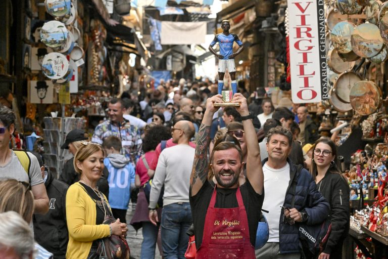 San Gregorio Armeno Napoli presepe calciatori