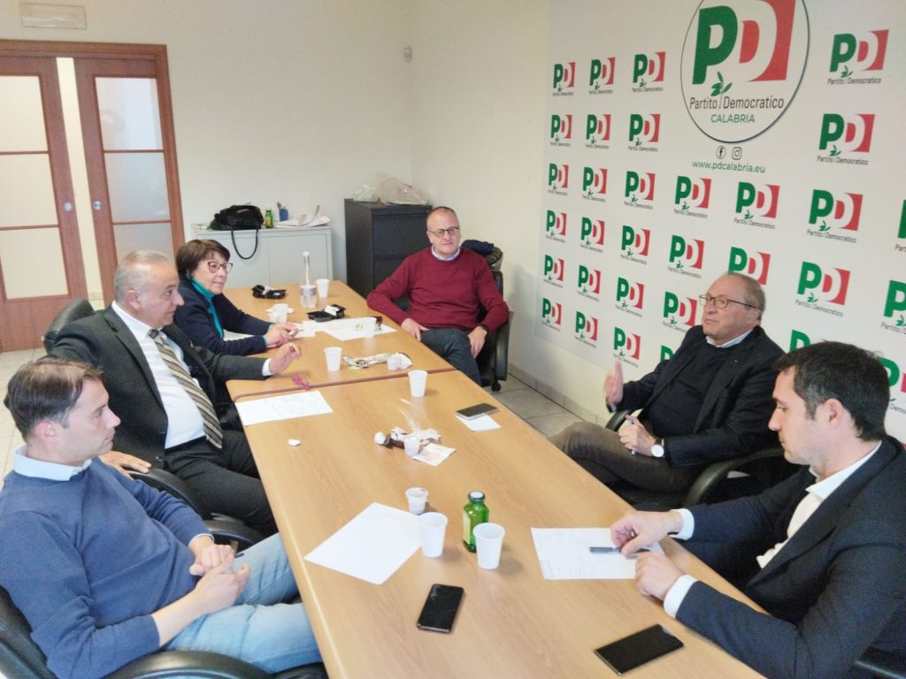 riunione pd calabria