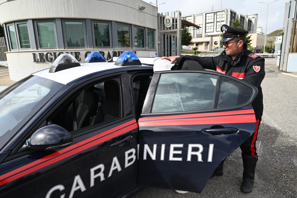 carabinieri catanzaro arresto