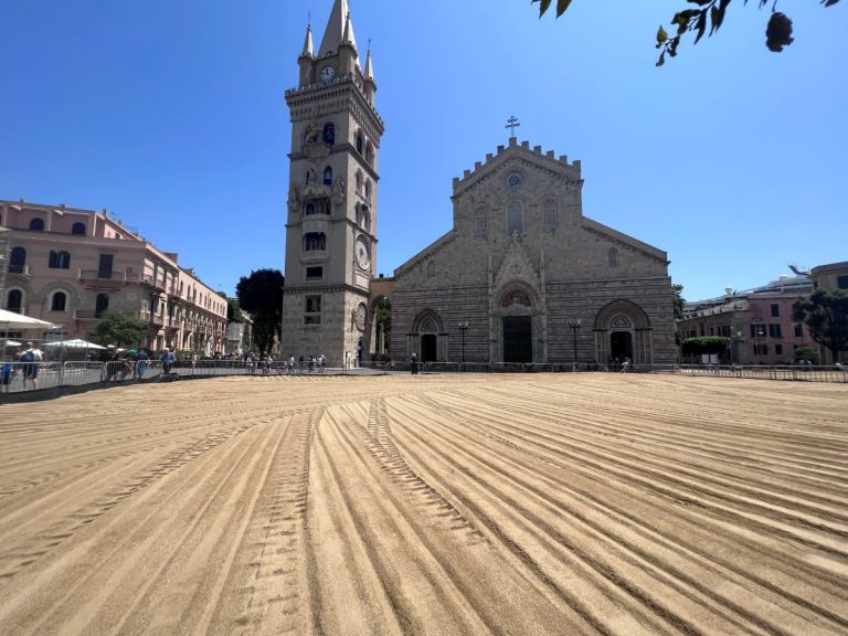 Duomo Messina Beach