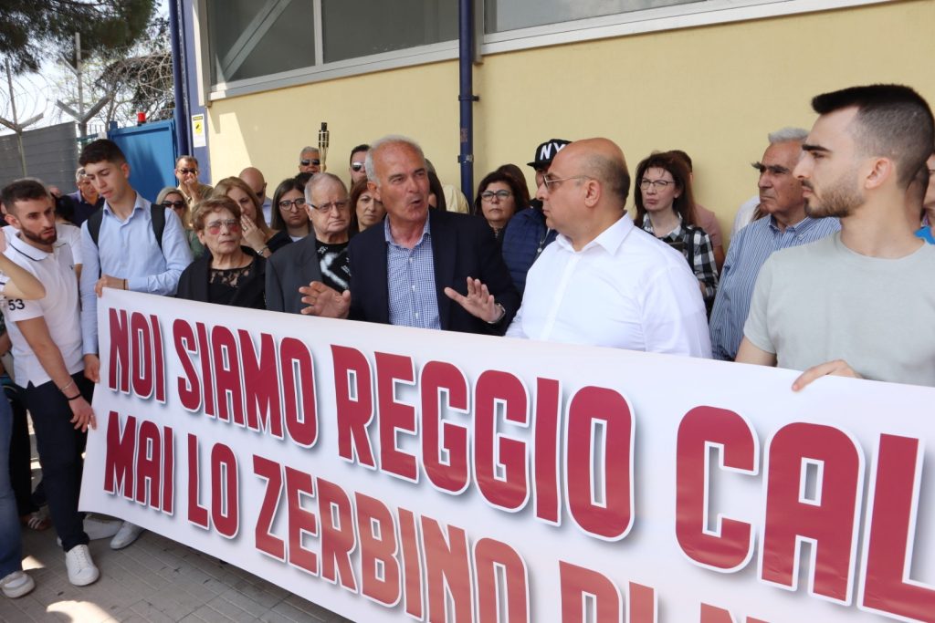 Manifestazione Aeroporto Stretto