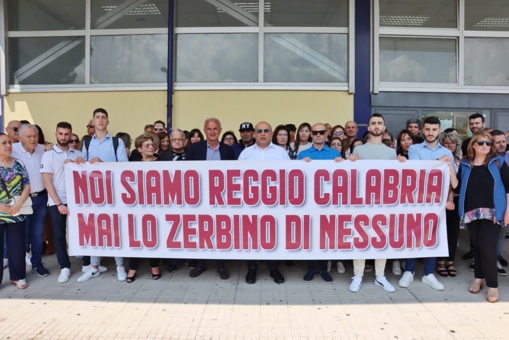 Manifestazione Aeroporto Stretto