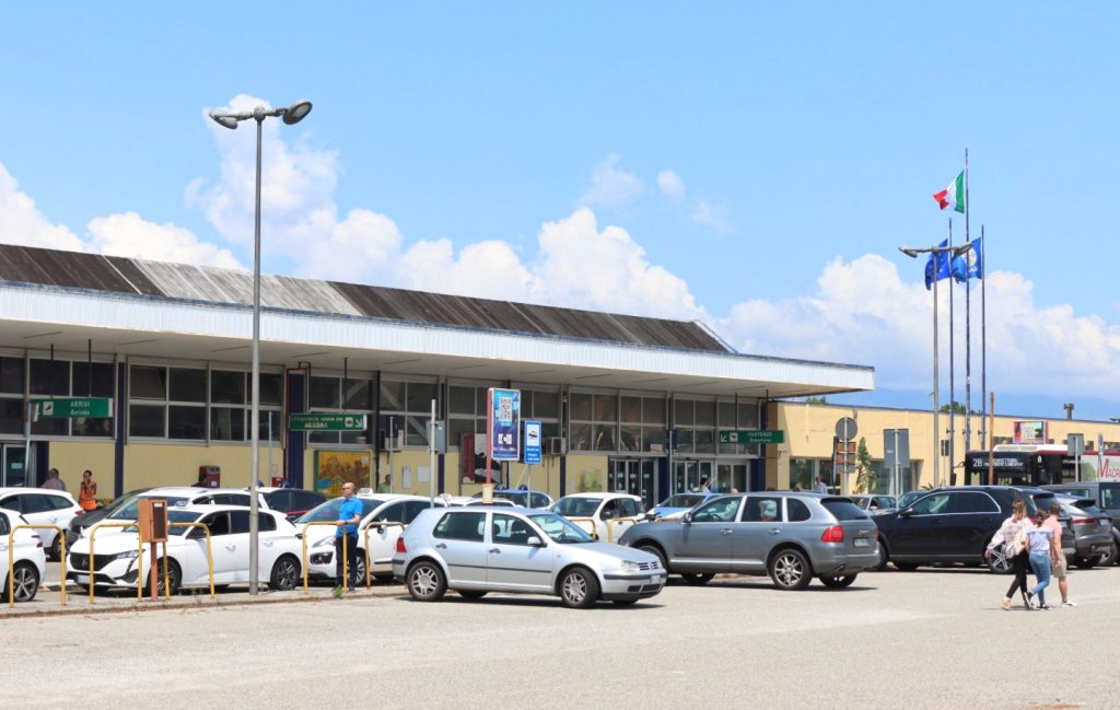 Manifestazione Aeroporto Stretto