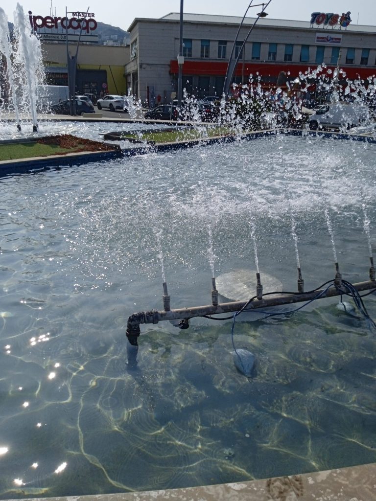 fontana piazza mino reitano