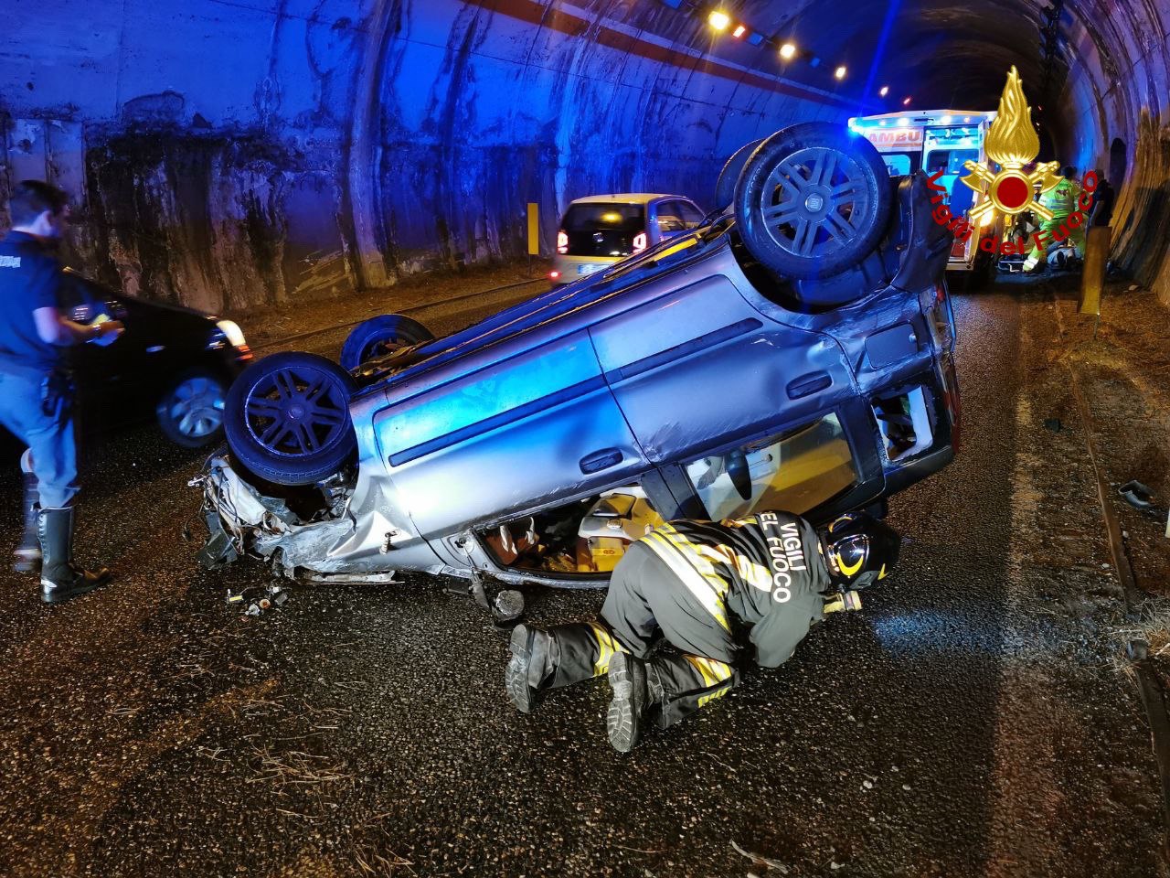 Messina Incidente In Autostrada Auto Si Ribalta Un Ferito Foto 2969