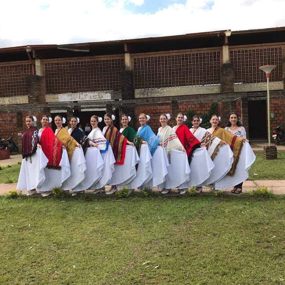 Gruppi Folk stranieri ospiti de I Peddaroti per Festival Gira Lu Mundu