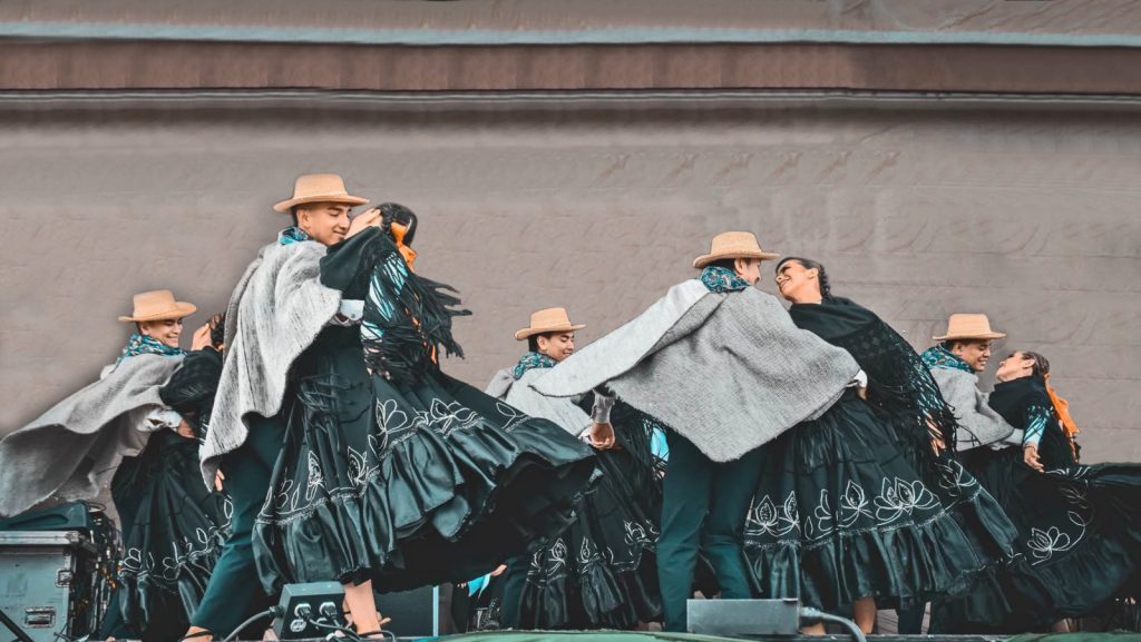 Gruppi Folk stranieri ospiti de I Peddaroti per Festival Gira Lu Mundu